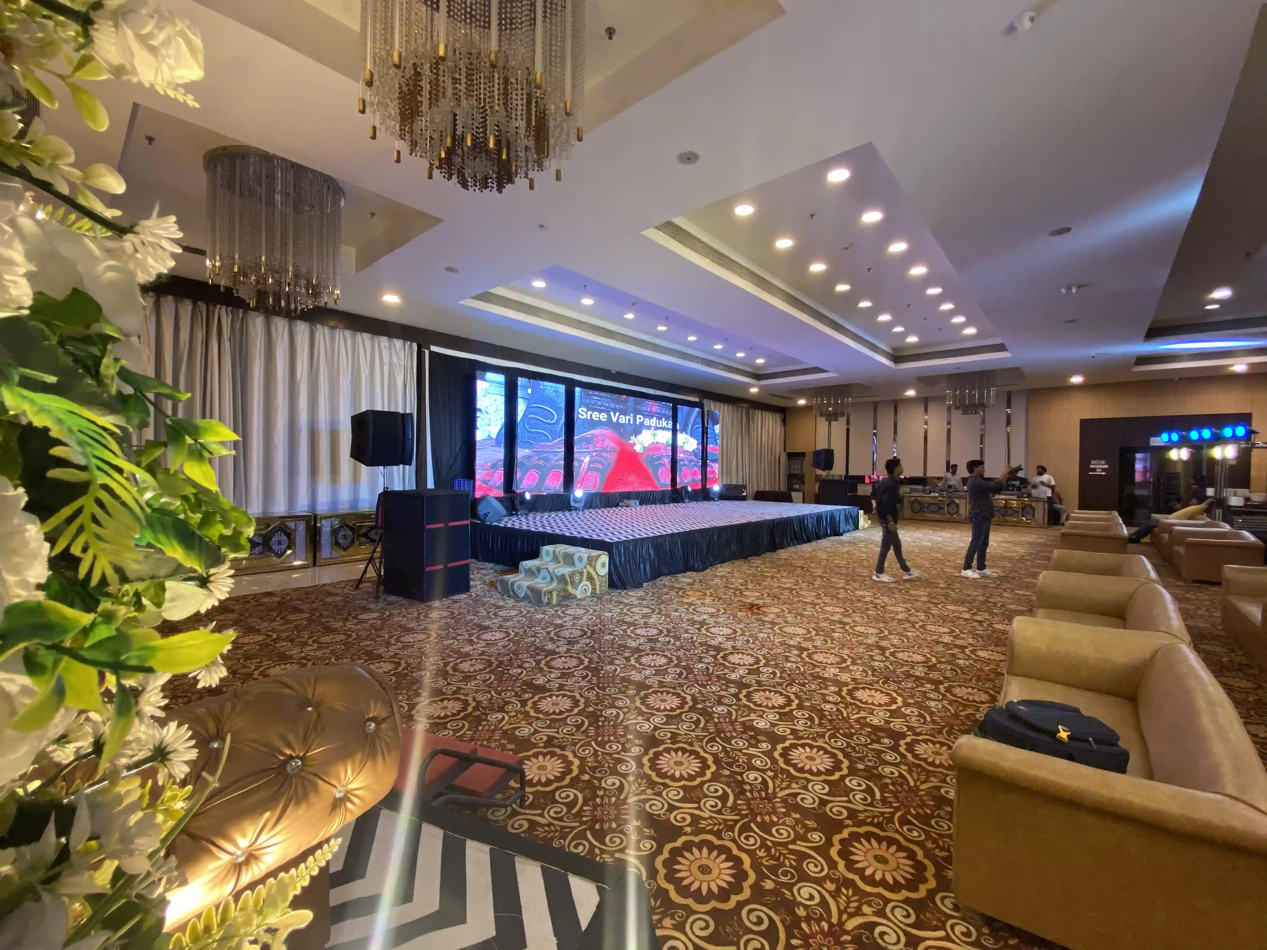 PA system with projector screen in Nagpur
